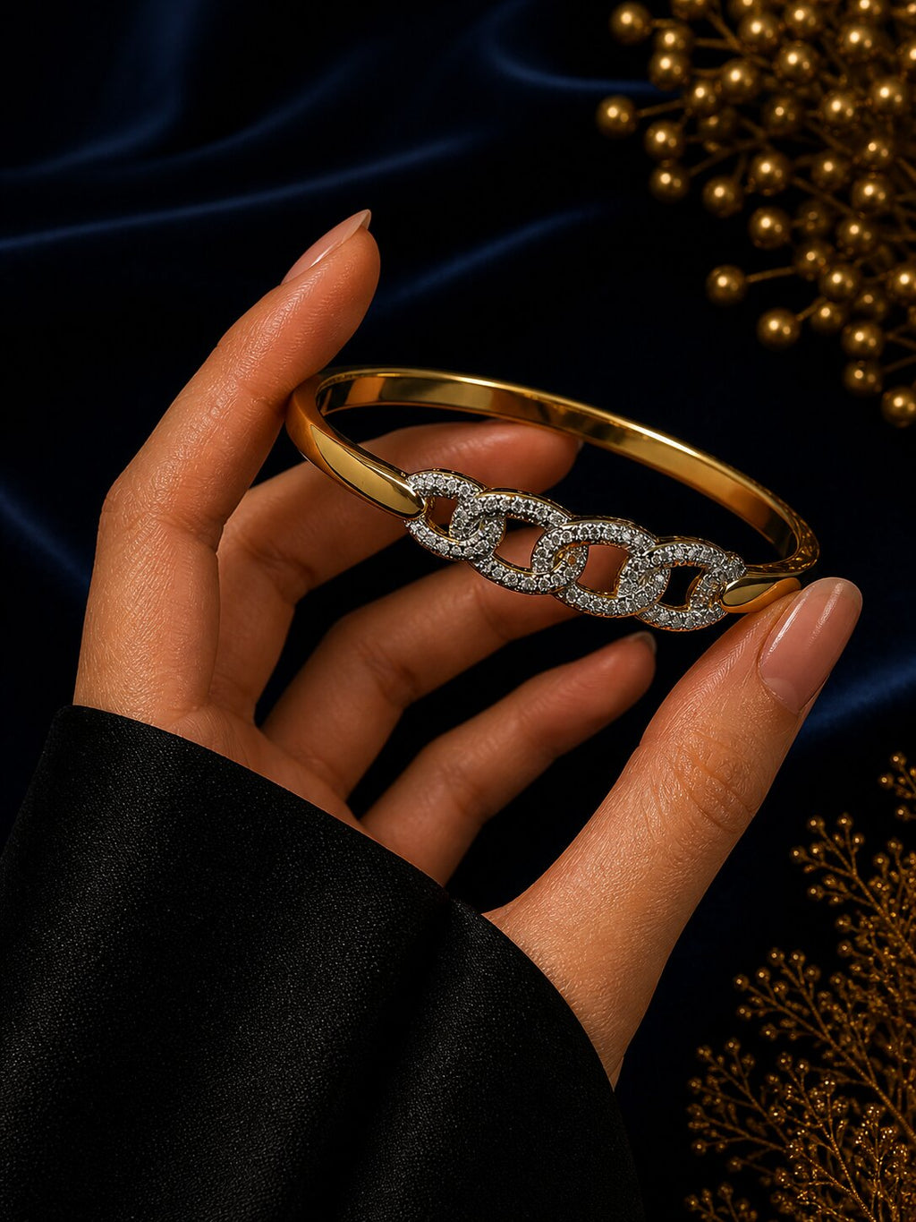 Kira Gold Bangle