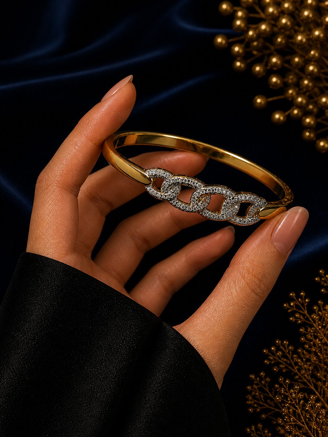 Kira Gold Bangle