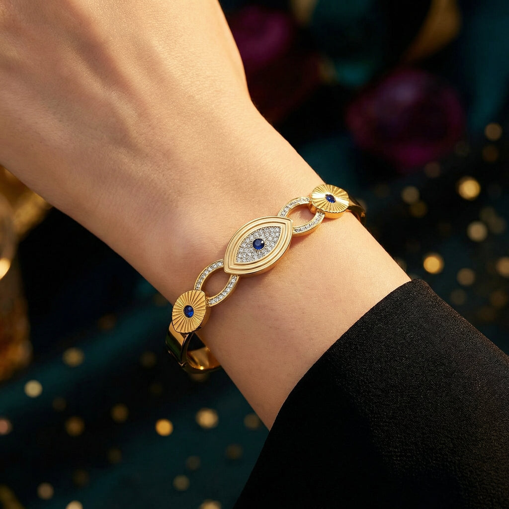 Vana Steel Bangle Detail