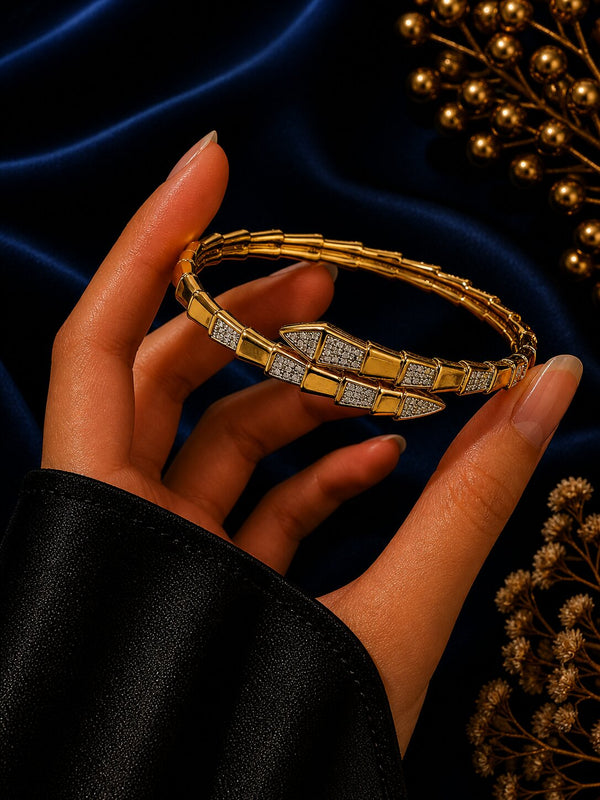 Wafa Gold Bangle