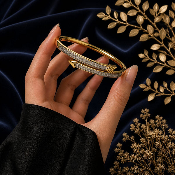 Zina Gold Bangle