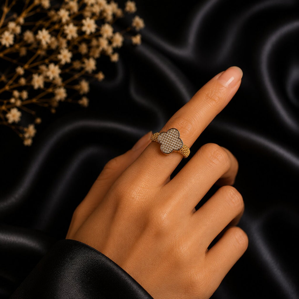 Trèfle Luxe Ring