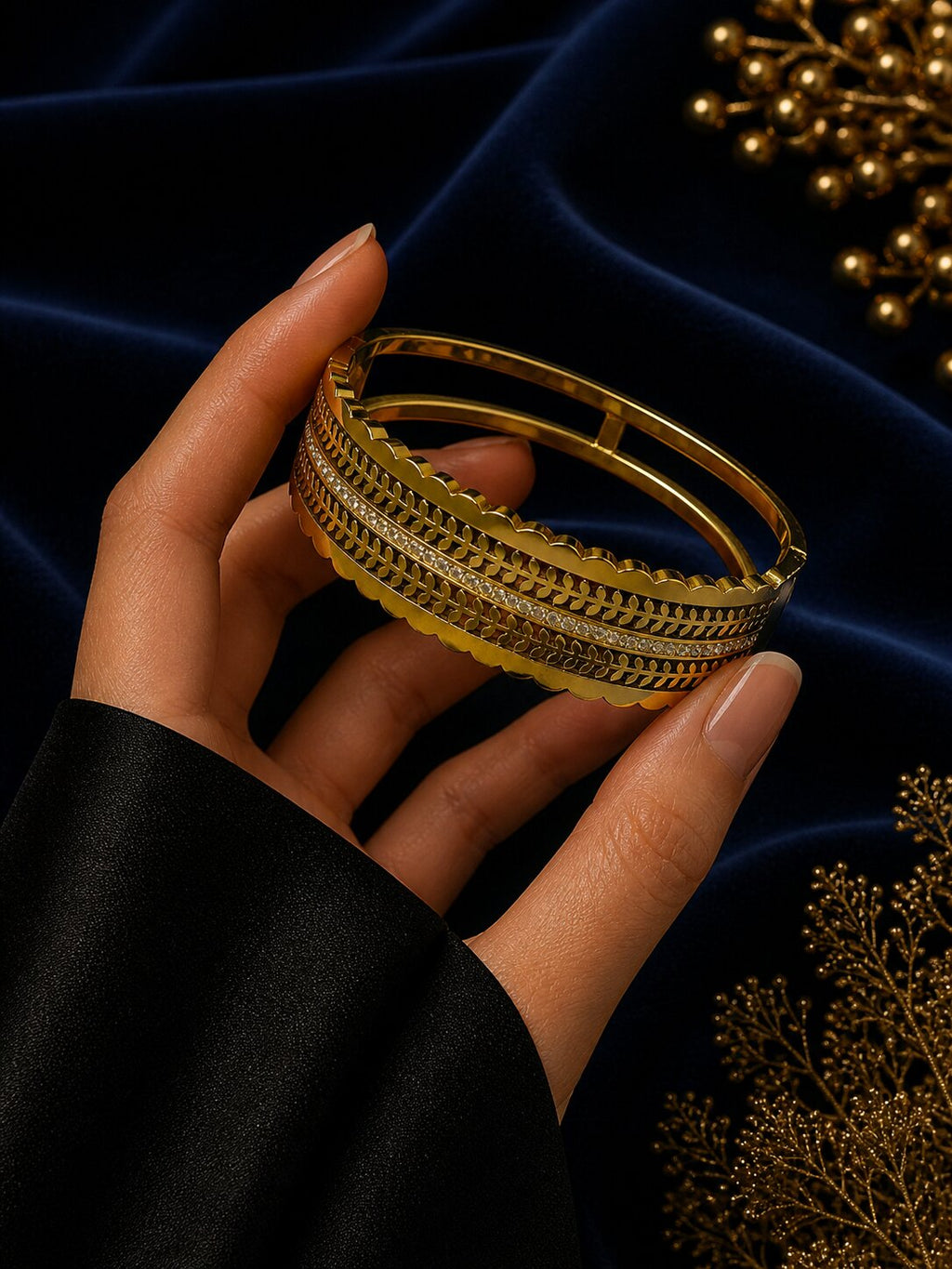 Gala Gold Bangle