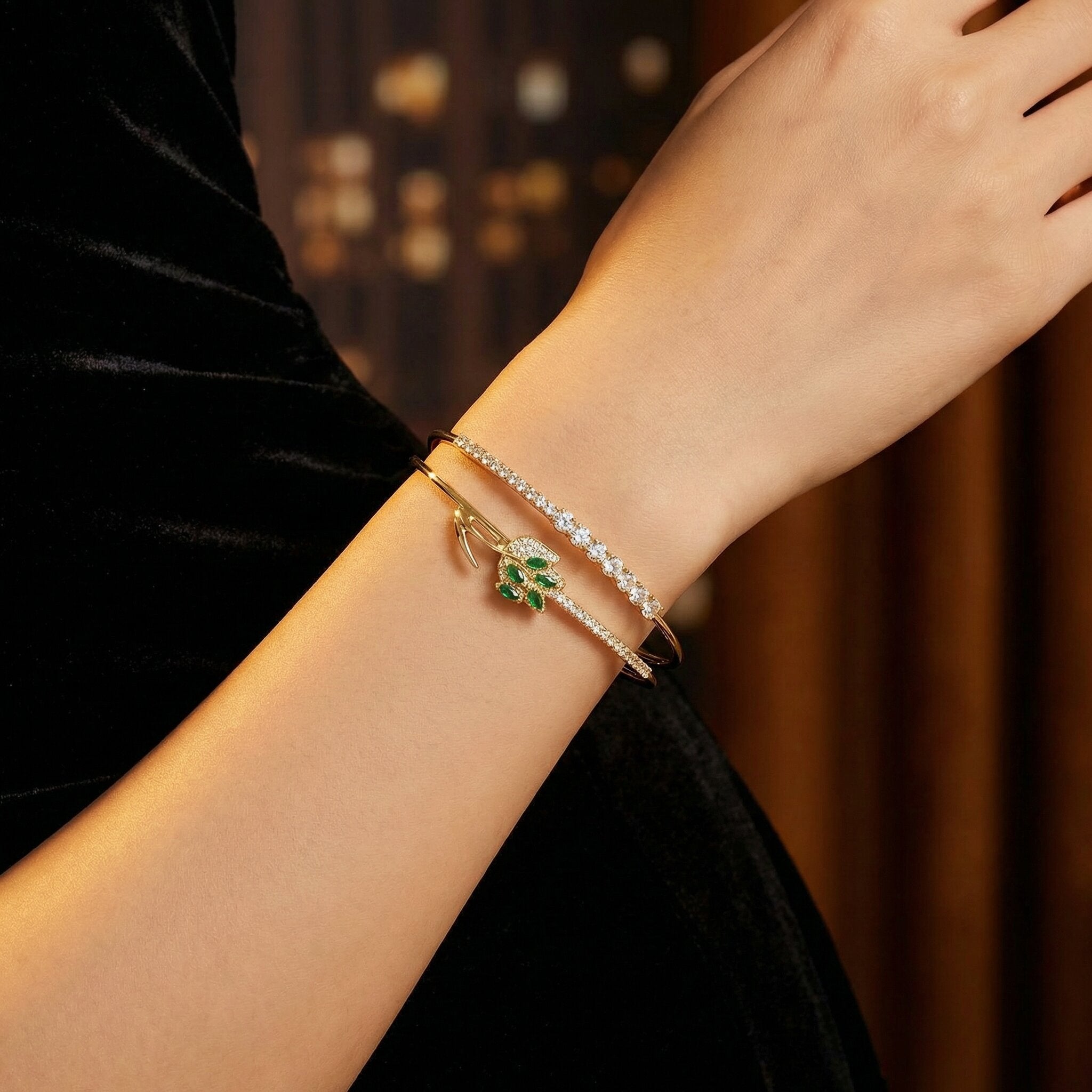 Kena Gold Bangle Detail