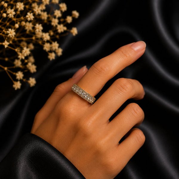 Eternelle Band Ring - alternate view