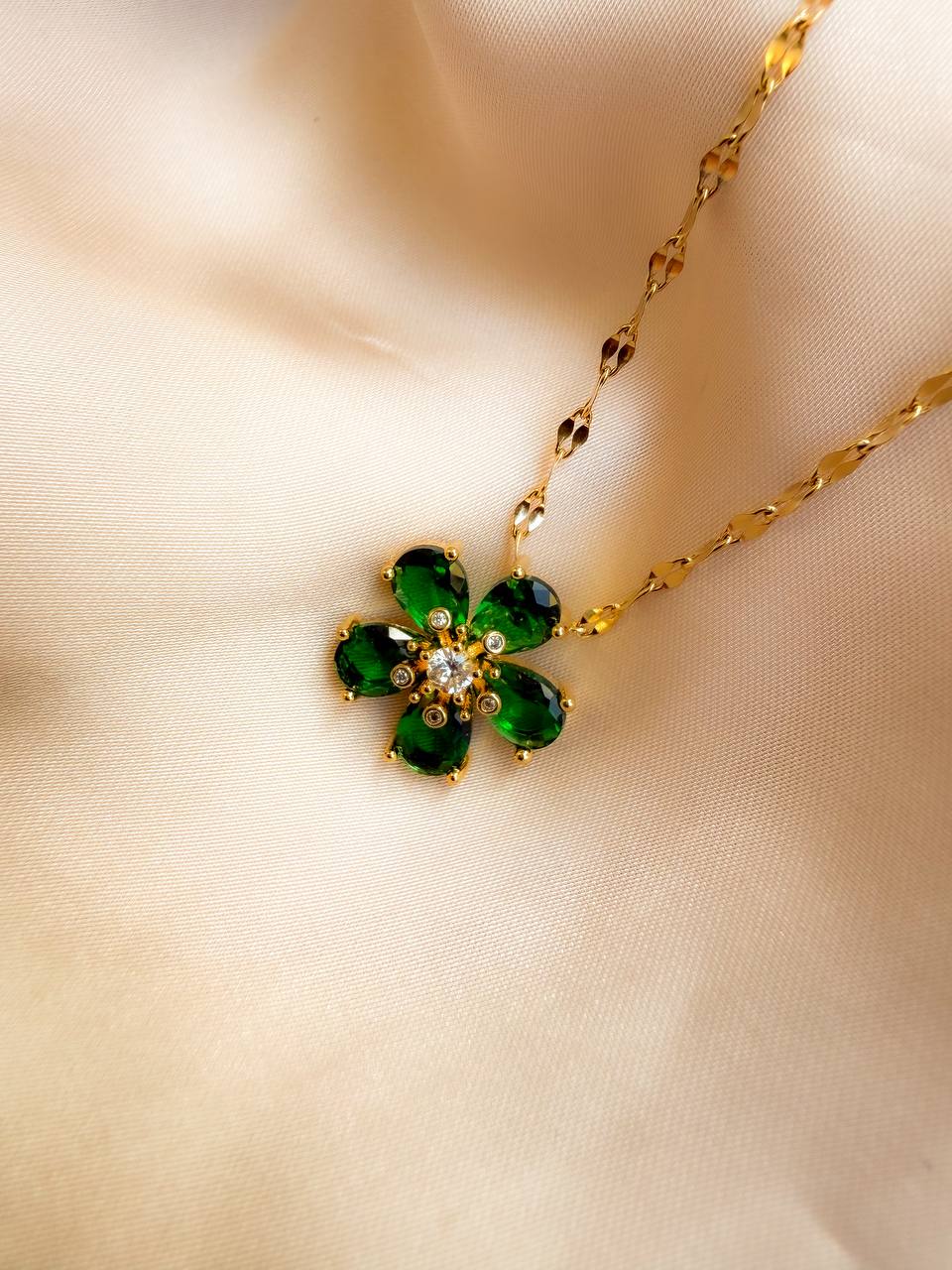 Royal Emerald Bloom Necklace