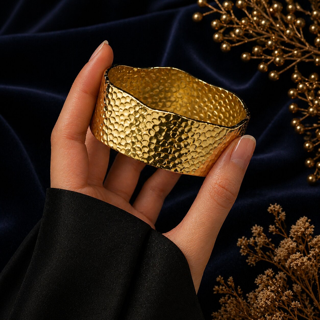 Fiona Gold Bangle