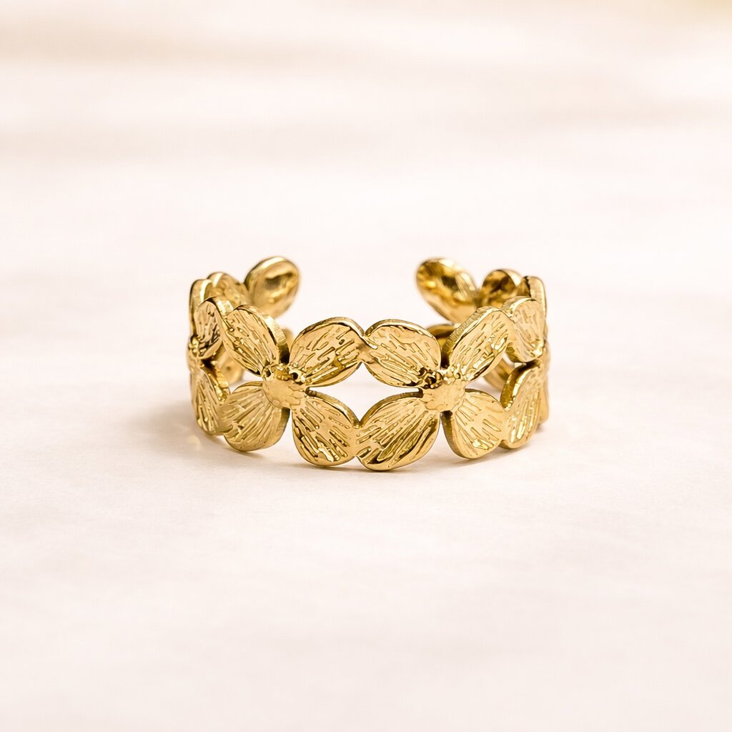 Petal Line Ring