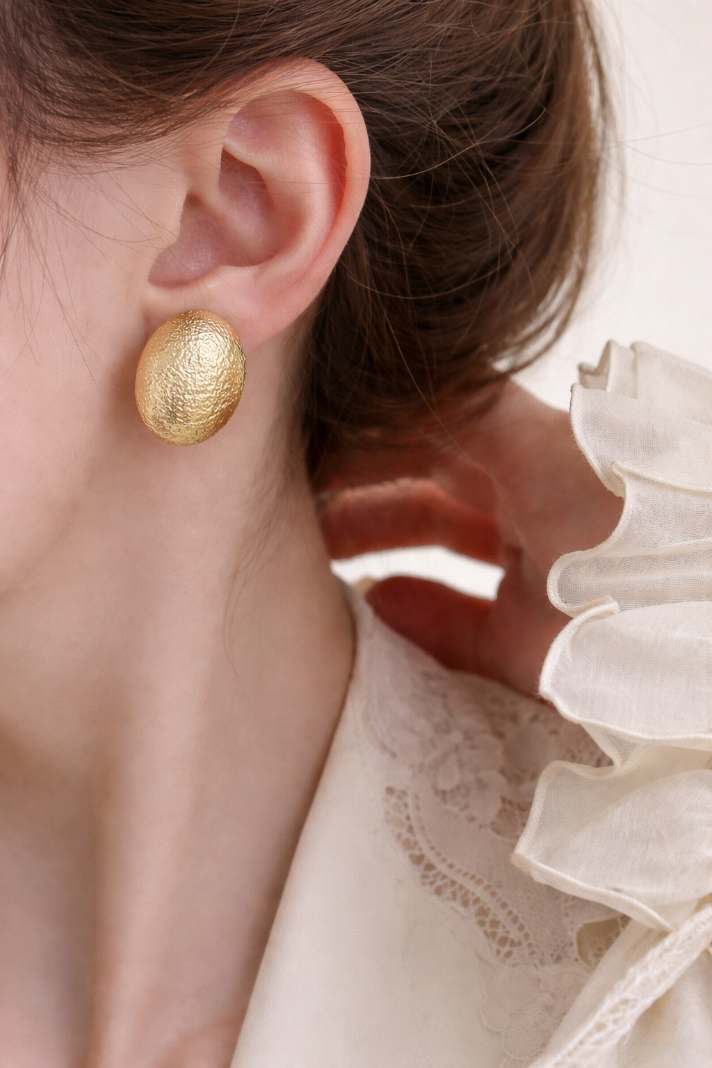 Textured Aura Stud Earrings