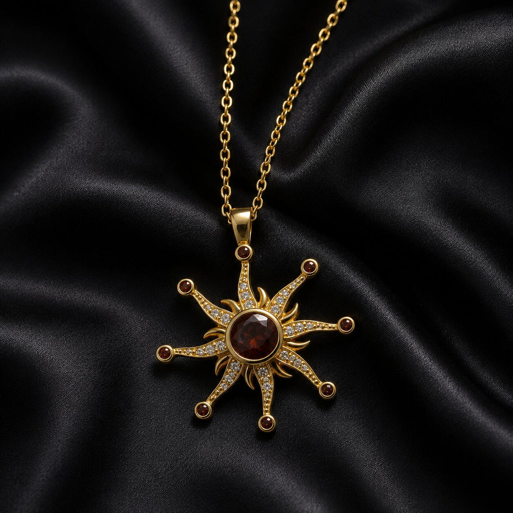 Étoile Rouge Necklace - View 3