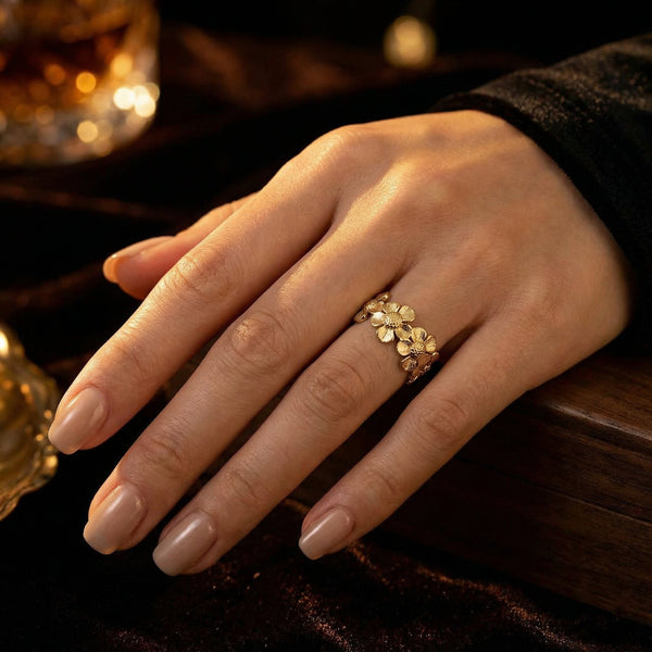 Bloom Dot Ring
