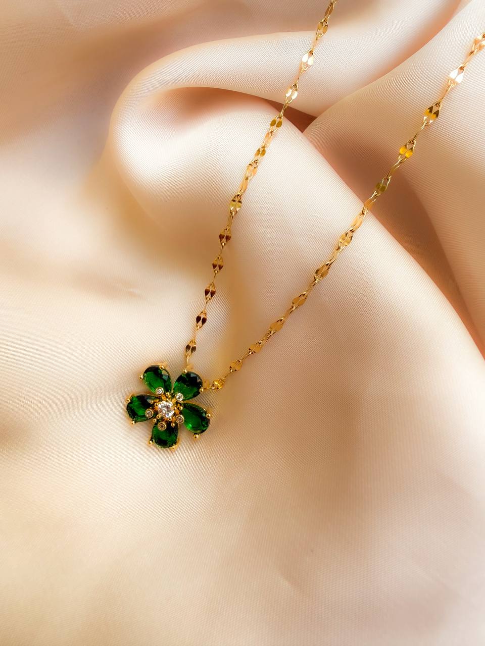 Royal Emerald Bloom Necklace